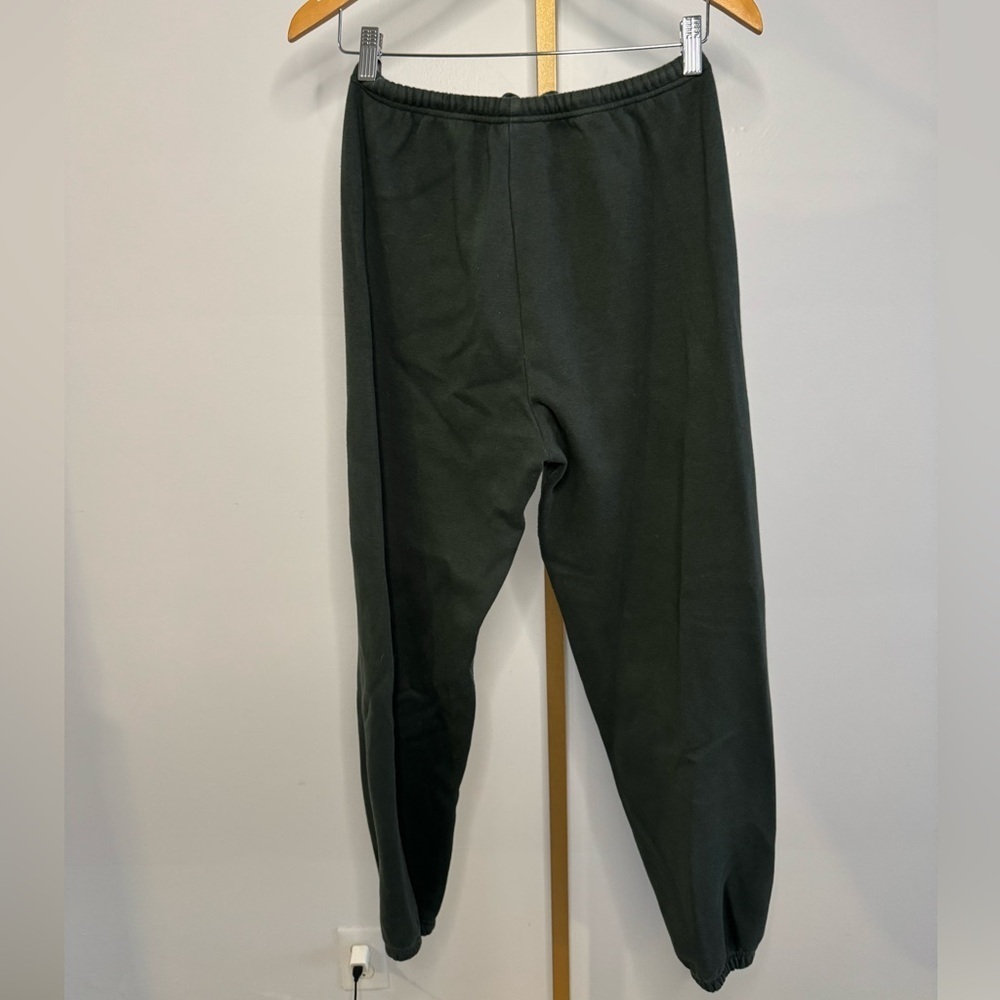 SKIMS Cotton Fleece Sweatpants in Spruce - Picture 4 of 5